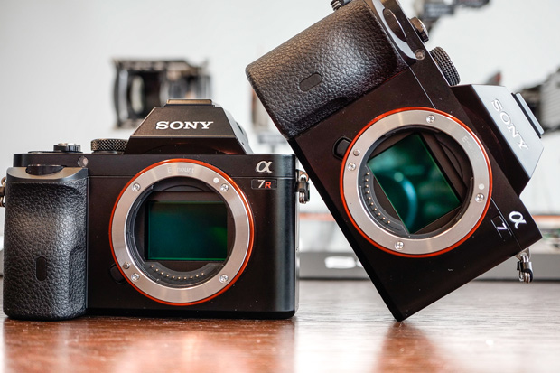 sony-alpha-7-7r-face-sans-optique